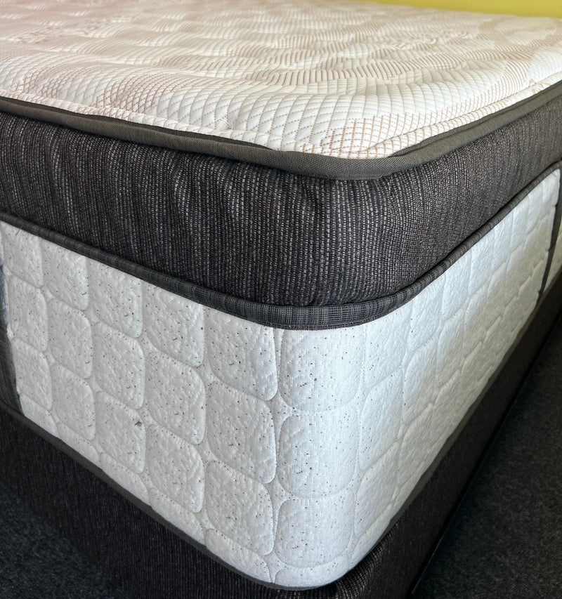 Luxury 17" pillow top with cooling gel memory foam mattress